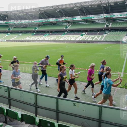 13.09.2026 - 21. swb-Marathon Bremen Michael Burmester http://msf.ph/oto/10489092 13.09.2026 10:40:19 Laufen im Stadion 10135, 10138, 10139, 10155, 10156, 10169, 10204, 10213, 10217, 10229, 10234, 10238, 10279, 10280, 10299, 10313, 10314, 10321, 10354, 10360, 10363, 10364, 10378, 10386, 10404, 10406, 10417, 10424, 10435, 10455, 10457, 10469, 10483, 10484, 10493, 10501, 10505, 10510, 10511, 10545, 10556, 10570, 10576, 10580, 10582, 10586, 10595, 10599, 10609, 10611, 10616, 10619, 10630, 10653, 10660, 10662, 10664, 10686, 10694, 10696, 10706, 10712, 10737, 10743, 10751, 10766 meine-sportfotos.de