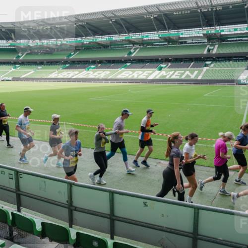 13.09.2026 - 21. swb-Marathon Bremen Michael Burmester http://msf.ph/oto/10489093 13.09.2026 10:40:19 Laufen im Stadion 10135, 10138, 10139, 10155, 10156, 10169, 10204, 10213, 10217, 10229, 10234, 10238, 10279, 10280, 10299, 10313, 10314, 10321, 10354, 10360, 10363, 10364, 10378, 10386, 10404, 10406, 10417, 10424, 10435, 10455, 10457, 10469, 10483, 10484, 10493, 10501, 10505, 10510, 10511, 10545, 10556, 10570, 10576, 10580, 10582, 10586, 10595, 10599, 10609, 10611, 10616, 10619, 10630, 10653, 10660, 10662, 10664, 10686, 10694, 10696, 10706, 10712, 10737, 10743, 10751, 10766 meine-sportfotos.de