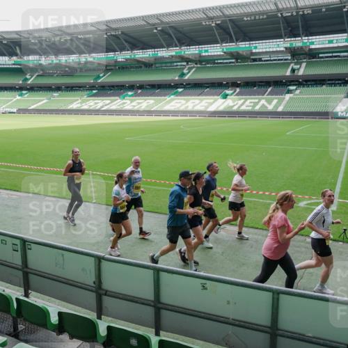 13.09.2026 - 21. swb-Marathon Bremen Michael Burmester http://msf.ph/oto/10489099 13.09.2026 10:40:24 Laufen im Stadion 10135, 10138, 10139, 10155, 10156, 10169, 10204, 10213, 10217, 10229, 10234, 10238, 10279, 10280, 10299, 10313, 10314, 10321, 10354, 10360, 10363, 10364, 10378, 10386, 10404, 10406, 10417, 10419, 10424, 10435, 10455, 10457, 10469, 10483, 10484, 10493, 10501, 10505, 10510, 10511, 10545, 10556, 10570, 10576, 10580, 10582, 10586, 10599, 10609, 10611, 10616, 10619, 10653, 10660, 10662, 10664, 10686, 10694, 10696, 10706, 10712, 10737, 10743, 10751, 10766, 10768 meine-sportfotos.de