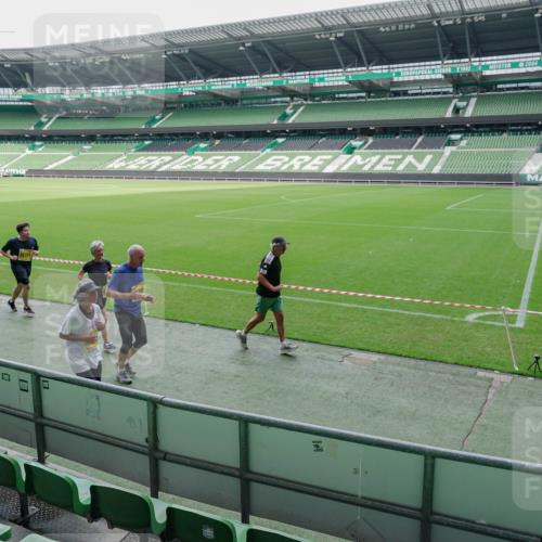 13.09.2026 - 21. swb-Marathon Bremen Michael Burmester http://msf.ph/oto/10489109 13.09.2026 10:40:38 Laufen im Stadion 10135, 10138, 10155, 10156, 10163, 10169, 10213, 10217, 10229, 10234, 10247, 10279, 10280, 10299, 10313, 10314, 10321, 10354, 10386, 10399, 10406, 10414, 10417, 10419, 10424, 10435, 10455, 10483, 10484, 10493, 10501, 10510, 10511, 10527, 10545, 10556, 10570, 10576, 10580, 10582, 10586, 10599, 10609, 10611, 10616, 10619, 10644, 10653, 10660, 10662, 10694, 10696, 10706, 10712, 10737, 10743, 10751, 10766, 10768, 10804, 11043 meine-sportfotos.de