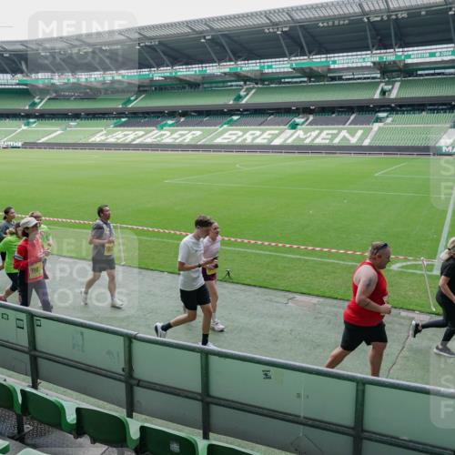 13.09.2026 - 21. swb-Marathon Bremen Michael Burmester http://msf.ph/oto/10489127 13.09.2026 10:40:59 Laufen im Stadion 10155, 10156, 10163, 10169, 10213, 10234, 10247, 10299, 10313, 10321, 10354, 10386, 10399, 10406, 10414, 10417, 10419, 10422, 10424, 10435, 10455, 10461, 10462, 10483, 10484, 10527, 10545, 10547, 10556, 10570, 10580, 10582, 10586, 10599, 10611, 10616, 10644, 10653, 10660, 10694, 10696, 10705, 10706, 10712, 10719, 10722, 10737, 10743, 10751, 10766, 10768, 10776, 10804, 10859, 10889, 11043, 11239 meine-sportfotos.de