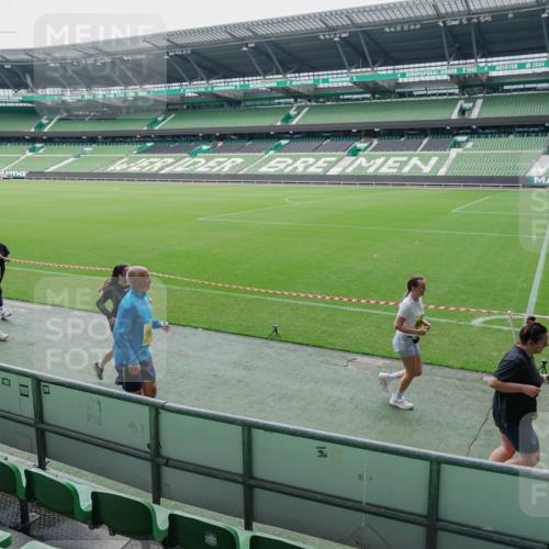 13.09.2026 - 21. swb-Marathon Bremen Michael Burmester http://msf.ph/oto/10489139 13.09.2026 10:41:11 Laufen im Stadion 10155, 10156, 10163, 10169, 10213, 10234, 10247, 10299, 10313, 10321, 10354, 10386, 10399, 10406, 10414, 10417, 10419, 10422, 10424, 10435, 10455, 10461, 10462, 10483, 10484, 10527, 10545, 10546, 10547, 10570, 10580, 10582, 10586, 10599, 10611, 10644, 10653, 10694, 10696, 10705, 10706, 10719, 10722, 10737, 10751, 10766, 10768, 10776, 10804, 10859, 10889, 10977, 11043, 11239 meine-sportfotos.de