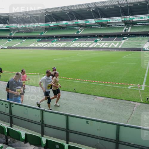 13.09.2026 - 21. swb-Marathon Bremen Michael Burmester http://msf.ph/oto/10489140 13.09.2026 10:41:13 Laufen im Stadion 10155, 10156, 10163, 10169, 10213, 10234, 10247, 10299, 10313, 10321, 10354, 10386, 10399, 10406, 10414, 10417, 10419, 10422, 10424, 10435, 10455, 10461, 10462, 10483, 10484, 10527, 10545, 10546, 10547, 10570, 10582, 10586, 10599, 10611, 10644, 10653, 10694, 10696, 10705, 10706, 10719, 10722, 10737, 10751, 10766, 10768, 10776, 10804, 10859, 10889, 10909, 10963, 10977, 11043, 11239 meine-sportfotos.de
