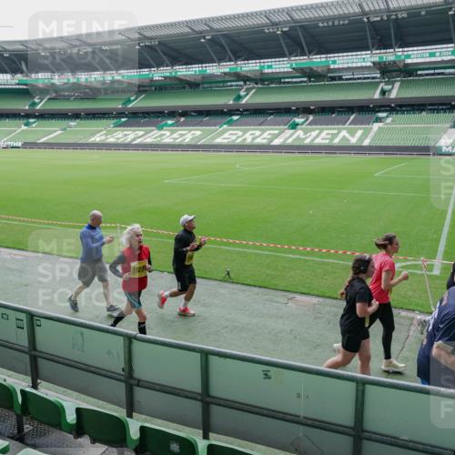 13.09.2026 - 21. swb-Marathon Bremen Michael Burmester http://msf.ph/oto/10489142 13.09.2026 10:41:15 Laufen im Stadion 10155, 10156, 10163, 10169, 10213, 10234, 10247, 10299, 10313, 10321, 10354, 10386, 10399, 10406, 10414, 10417, 10419, 10422, 10424, 10435, 10455, 10461, 10462, 10483, 10527, 10545, 10546, 10547, 10570, 10582, 10586, 10599, 10611, 10644, 10653, 10694, 10696, 10705, 10706, 10719, 10722, 10737, 10751, 10766, 10768, 10776, 10804, 10859, 10889, 10909, 10963, 10977, 11043, 11239 meine-sportfotos.de