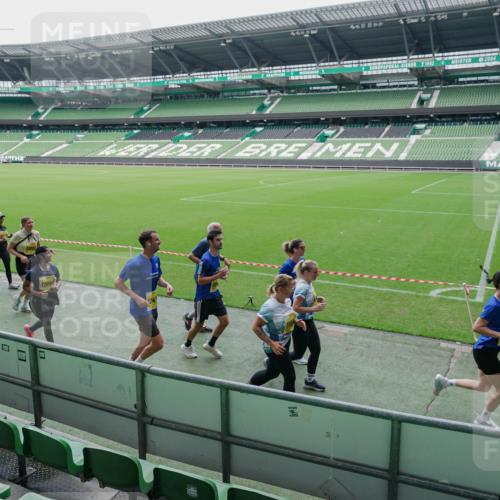 13.09.2026 - 21. swb-Marathon Bremen Michael Burmester http://msf.ph/oto/10489149 13.09.2026 10:41:24 Laufen im Stadion 10155, 10156, 10163, 10169, 10213, 10247, 10299, 10313, 10321, 10354, 10386, 10399, 10406, 10414, 10417, 10419, 10422, 10424, 10435, 10455, 10461, 10462, 10483, 10519, 10527, 10545, 10546, 10547, 10570, 10582, 10586, 10599, 10611, 10644, 10653, 10694, 10696, 10705, 10706, 10719, 10722, 10751, 10766, 10768, 10776, 10804, 10859, 10889, 10909, 10963, 10977, 11043, 11239 meine-sportfotos.de