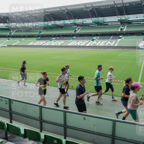 13.09.2026 - 21. swb-Marathon Bremen Michael Burmester http://msf.ph/oto/10489161 13.09.2026 10:41:35 Laufen im Stadion 10148, 10155, 10163, 10169, 10213, 10247, 10299, 10313, 10321, 10354, 10395, 10396, 10399, 10406, 10414, 10417, 10419, 10422, 10424, 10435, 10455, 10461, 10462, 10483, 10490, 10519, 10527, 10545, 10546, 10547, 10582, 10586, 10611, 10644, 10694, 10705, 10706, 10719, 10722, 10766, 10768, 10776, 10804, 10854, 10859, 10889, 10909, 10963, 10977, 11043, 11084, 11085, 11090, 11097, 11098, 11192, 11239 meine-sportfotos.de