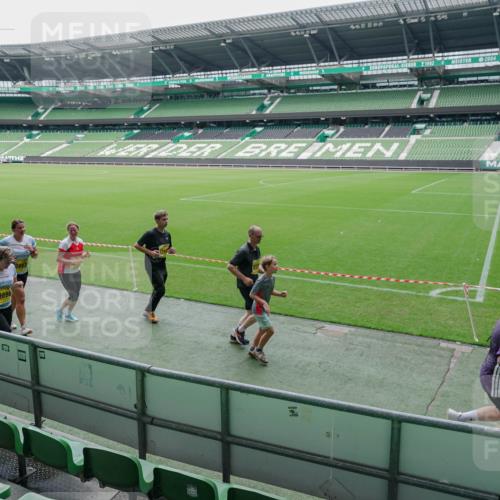 13.09.2026 - 21. swb-Marathon Bremen Michael Burmester http://msf.ph/oto/10489167 13.09.2026 10:41:44 Laufen im Stadion 10148, 10155, 10163, 10213, 10247, 10313, 10321, 10330, 10354, 10395, 10396, 10399, 10406, 10414, 10417, 10419, 10422, 10424, 10435, 10455, 10461, 10462, 10483, 10490, 10519, 10527, 10545, 10546, 10547, 10582, 10586, 10611, 10644, 10665, 10694, 10705, 10706, 10719, 10722, 10766, 10768, 10776, 10804, 10854, 10859, 10889, 10909, 10963, 10977, 11026, 11027, 11043, 11078, 11084, 11085, 11090, 11097, 11098, 11140, 11192, 11239 meine-sportfotos.de
