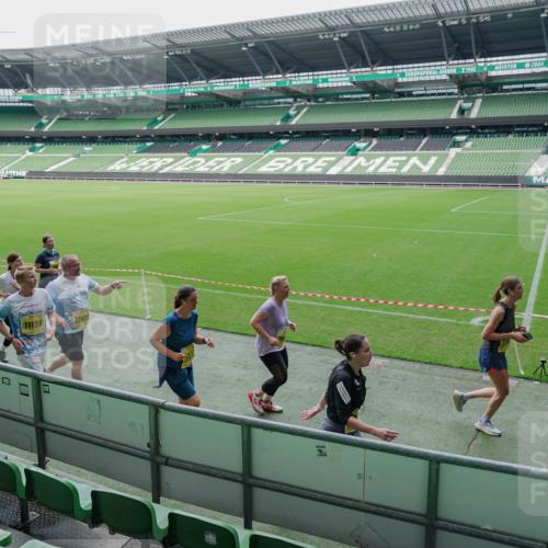 13.09.2026 - 21. swb-Marathon Bremen Michael Burmester http://msf.ph/oto/10489179 13.09.2026 10:41:56 Laufen im Stadion 10148, 10155, 10163, 10247, 10303, 10313, 10330, 10354, 10395, 10396, 10399, 10414, 10419, 10422, 10424, 10455, 10461, 10462, 10483, 10490, 10519, 10527, 10545, 10546, 10547, 10586, 10611, 10644, 10665, 10694, 10705, 10706, 10719, 10722, 10752, 10766, 10768, 10776, 10804, 10854, 10859, 10889, 10909, 10963, 10977, 11026, 11027, 11041, 11043, 11078, 11084, 11085, 11090, 11097, 11098, 11140, 11192, 11239 meine-sportfotos.de
