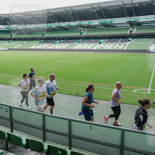 13.09.2026 - 21. swb-Marathon Bremen Michael Burmester http://msf.ph/oto/10489180 13.09.2026 10:41:56 Laufen im Stadion 10148, 10155, 10163, 10247, 10303, 10313, 10330, 10354, 10395, 10396, 10399, 10414, 10419, 10422, 10424, 10455, 10461, 10462, 10483, 10490, 10519, 10527, 10545, 10546, 10547, 10586, 10611, 10644, 10665, 10694, 10705, 10706, 10719, 10722, 10752, 10766, 10768, 10776, 10804, 10854, 10859, 10889, 10909, 10963, 10977, 11026, 11027, 11041, 11043, 11078, 11084, 11085, 11090, 11097, 11098, 11140, 11192, 11239 meine-sportfotos.de