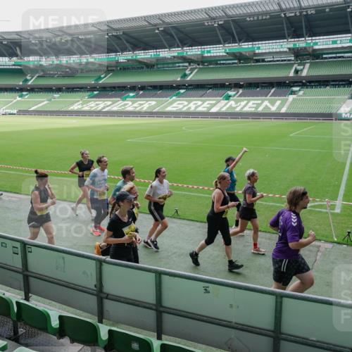 13.09.2026 - 21. swb-Marathon Bremen Michael Burmester http://msf.ph/oto/10489190 13.09.2026 10:42:08 Laufen im Stadion 10148, 10155, 10163, 10247, 10303, 10313, 10330, 10354, 10361, 10362, 10395, 10396, 10399, 10414, 10419, 10422, 10461, 10462, 10483, 10490, 10491, 10519, 10527, 10545, 10546, 10547, 10557, 10586, 10611, 10644, 10665, 10694, 10705, 10706, 10719, 10722, 10752, 10766, 10768, 10773, 10776, 10784, 10804, 10805, 10854, 10859, 10880, 10889, 10909, 10963, 10977, 11026, 11027, 11041, 11043, 11078, 11084, 11085, 11090, 11097, 11098, 11140, 11173, 11192, 11239 meine-sportfotos.de