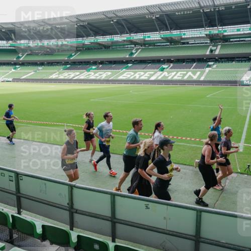 13.09.2026 - 21. swb-Marathon Bremen Michael Burmester http://msf.ph/oto/10489191 13.09.2026 10:42:09 Laufen im Stadion 10148, 10155, 10163, 10247, 10303, 10313, 10330, 10354, 10361, 10362, 10395, 10396, 10399, 10414, 10419, 10422, 10461, 10462, 10483, 10490, 10491, 10519, 10527, 10545, 10546, 10547, 10557, 10586, 10611, 10644, 10665, 10694, 10705, 10706, 10719, 10722, 10752, 10766, 10768, 10773, 10776, 10784, 10804, 10805, 10854, 10859, 10880, 10889, 10909, 10963, 10977, 11026, 11027, 11041, 11043, 11078, 11084, 11085, 11090, 11097, 11098, 11140, 11173, 11192, 11239 meine-sportfotos.de