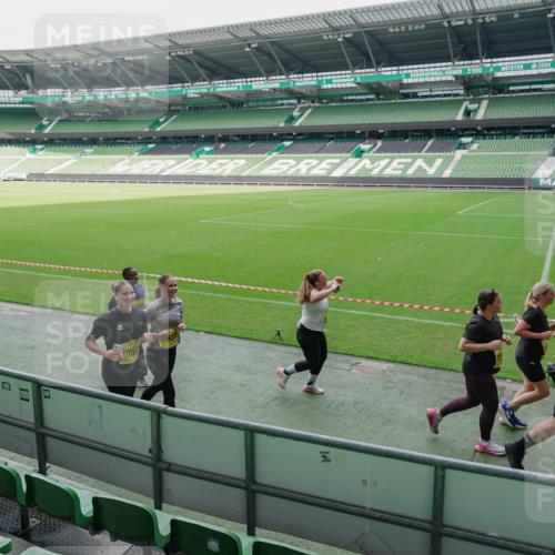 13.09.2026 - 21. swb-Marathon Bremen Michael Burmester http://msf.ph/oto/10489204 13.09.2026 10:42:17 Laufen im Stadion 10148, 10155, 10163, 10247, 10303, 10313, 10330, 10361, 10362, 10395, 10396, 10399, 10414, 10419, 10422, 10461, 10462, 10483, 10490, 10491, 10519, 10527, 10546, 10547, 10557, 10572, 10586, 10644, 10665, 10705, 10706, 10719, 10722, 10752, 10766, 10768, 10773, 10776, 10784, 10804, 10805, 10854, 10859, 10880, 10889, 10909, 10963, 10977, 11026, 11027, 11041, 11043, 11078, 11084, 11085, 11090, 11097, 11098, 11140, 11173, 11192, 11239, 11274 meine-sportfotos.de