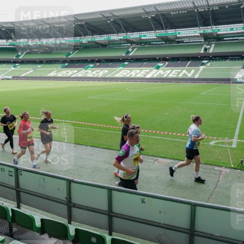 13.09.2026 - 21. swb-Marathon Bremen Michael Burmester http://msf.ph/oto/10489221 13.09.2026 10:42:42 Laufen im Stadion 10002, 10004, 10005, 10148, 10163, 10247, 10271, 10303, 10330, 10361, 10362, 10395, 10396, 10402, 10422, 10461, 10462, 10474, 10490, 10491, 10519, 10546, 10547, 10557, 10572, 10665, 10705, 10719, 10722, 10752, 10773, 10776, 10784, 10804, 10805, 10854, 10859, 10880, 10889, 10909, 10963, 10977, 11026, 11027, 11041, 11043, 11078, 11084, 11085, 11090, 11097, 11098, 11140, 11173, 11192, 11239, 11274, 11535 meine-sportfotos.de