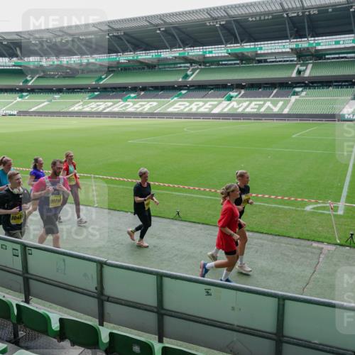13.09.2026 - 21. swb-Marathon Bremen Michael Burmester http://msf.ph/oto/10489223 13.09.2026 10:42:44 Laufen im Stadion 10002, 10004, 10005, 10148, 10163, 10271, 10303, 10330, 10361, 10362, 10395, 10396, 10402, 10422, 10461, 10462, 10474, 10490, 10491, 10519, 10546, 10547, 10557, 10572, 10665, 10705, 10719, 10722, 10752, 10773, 10776, 10784, 10805, 10854, 10859, 10880, 10889, 10909, 10963, 10977, 11026, 11027, 11041, 11043, 11078, 11084, 11085, 11090, 11097, 11098, 11140, 11173, 11192, 11239, 11274, 11482, 11535 meine-sportfotos.de