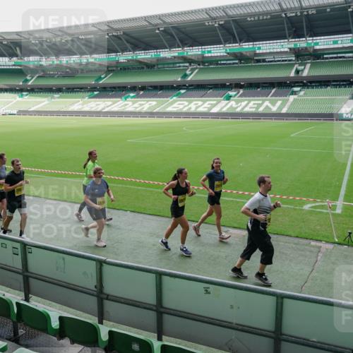 13.09.2026 - 21. swb-Marathon Bremen Michael Burmester http://msf.ph/oto/10489229 13.09.2026 10:42:52 Laufen im Stadion 10002, 10004, 10005, 10148, 10271, 10303, 10330, 10361, 10362, 10395, 10396, 10402, 10422, 10461, 10462, 10474, 10490, 10491, 10519, 10546, 10547, 10557, 10572, 10665, 10705, 10722, 10752, 10773, 10776, 10784, 10805, 10854, 10859, 10880, 10889, 10899, 10900, 10909, 10963, 10977, 11026, 11027, 11041, 11078, 11084, 11085, 11090, 11097, 11098, 11140, 11173, 11192, 11217, 11239, 11264, 11274, 11448, 11456, 11461, 11482, 11535 meine-sportfotos.de