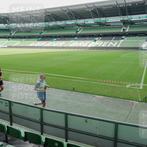 13.09.2026 - 21. swb-Marathon Bremen Michael Burmester http://msf.ph/oto/10489234 13.09.2026 10:43:04 Laufen im Stadion 10002, 10004, 10005, 10148, 10271, 10303, 10325, 10330, 10335, 10361, 10362, 10395, 10396, 10402, 10422, 10459, 10461, 10462, 10474, 10490, 10491, 10513, 10519, 10546, 10547, 10557, 10572, 10605, 10606, 10665, 10752, 10773, 10784, 10805, 10854, 10880, 10889, 10899, 10900, 10909, 10963, 10977, 11026, 11027, 11041, 11078, 11084, 11085, 11090, 11097, 11098, 11140, 11173, 11192, 11217, 11264, 11274, 11333, 11337, 11448, 11456, 11461, 11482, 11535 meine-sportfotos.de