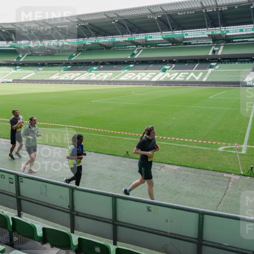 13.09.2026 - 21. swb-Marathon Bremen Michael Burmester http://msf.ph/oto/10489241 13.09.2026 10:43:14 Laufen im Stadion 10002, 10004, 10005, 10148, 10271, 10303, 10325, 10330, 10335, 10361, 10362, 10395, 10396, 10402, 10459, 10474, 10490, 10491, 10513, 10519, 10546, 10557, 10572, 10605, 10606, 10665, 10752, 10756, 10773, 10779, 10784, 10805, 10854, 10880, 10882, 10899, 10900, 10909, 10963, 10977, 10997, 11026, 11027, 11041, 11078, 11084, 11085, 11090, 11097, 11098, 11140, 11173, 11192, 11217, 11264, 11274, 11333, 11337, 11448, 11456, 11461, 11482, 11535 meine-sportfotos.de