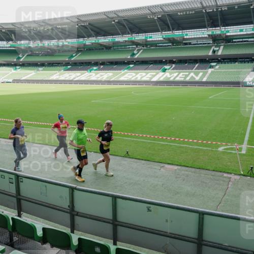 13.09.2026 - 21. swb-Marathon Bremen Michael Burmester http://msf.ph/oto/10489245 13.09.2026 10:43:18 Laufen im Stadion 10002, 10004, 10005, 10148, 10271, 10303, 10325, 10330, 10335, 10361, 10362, 10395, 10396, 10402, 10459, 10474, 10490, 10491, 10513, 10519, 10546, 10557, 10572, 10605, 10606, 10665, 10752, 10756, 10773, 10779, 10784, 10805, 10854, 10880, 10882, 10899, 10900, 10909, 10963, 10977, 10997, 11026, 11027, 11041, 11078, 11084, 11085, 11090, 11097, 11098, 11140, 11173, 11192, 11217, 11264, 11274, 11333, 11337, 11448, 11456, 11461, 11482, 11535 meine-sportfotos.de
