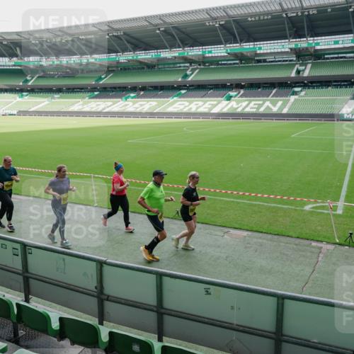 13.09.2026 - 21. swb-Marathon Bremen Michael Burmester http://msf.ph/oto/10489246 13.09.2026 10:43:18 Laufen im Stadion 10002, 10004, 10005, 10148, 10271, 10303, 10325, 10330, 10335, 10361, 10362, 10395, 10396, 10402, 10459, 10474, 10490, 10491, 10513, 10519, 10546, 10557, 10572, 10605, 10606, 10665, 10752, 10756, 10773, 10779, 10784, 10805, 10854, 10880, 10882, 10899, 10900, 10909, 10963, 10977, 10997, 11026, 11027, 11041, 11078, 11084, 11085, 11090, 11097, 11098, 11140, 11173, 11192, 11217, 11264, 11274, 11333, 11337, 11448, 11456, 11461, 11482, 11535 meine-sportfotos.de