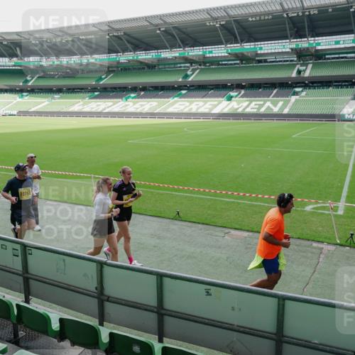 13.09.2026 - 21. swb-Marathon Bremen Michael Burmester http://msf.ph/oto/10489251 13.09.2026 10:43:22 Laufen im Stadion 10002, 10004, 10005, 10148, 10271, 10303, 10325, 10330, 10335, 10361, 10362, 10395, 10396, 10402, 10459, 10474, 10490, 10491, 10513, 10519, 10557, 10572, 10605, 10606, 10665, 10752, 10756, 10773, 10779, 10784, 10805, 10854, 10880, 10882, 10899, 10900, 10909, 10963, 10997, 11026, 11027, 11041, 11078, 11084, 11085, 11090, 11097, 11098, 11140, 11173, 11192, 11217, 11264, 11274, 11333, 11337, 11355, 11408, 11448, 11456, 11461, 11482, 11535 meine-sportfotos.de