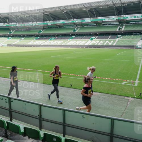 13.09.2026 - 21. swb-Marathon Bremen Michael Burmester http://msf.ph/oto/10489259 13.09.2026 10:43:32 Laufen im Stadion 10002, 10004, 10005, 10148, 10271, 10295, 10303, 10325, 10330, 10335, 10361, 10362, 10395, 10396, 10402, 10459, 10474, 10490, 10491, 10513, 10557, 10572, 10605, 10606, 10629, 10665, 10752, 10756, 10773, 10779, 10784, 10805, 10854, 10880, 10882, 10899, 10900, 10997, 10999, 11026, 11027, 11041, 11078, 11084, 11085, 11090, 11097, 11098, 11140, 11173, 11192, 11217, 11233, 11264, 11274, 11307, 11333, 11337, 11355, 11408, 11448, 11456, 11461, 11482, 11535 meine-sportfotos.de