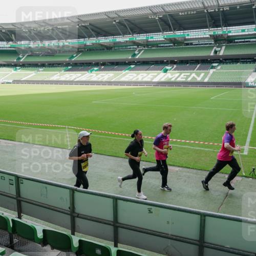 13.09.2026 - 21. swb-Marathon Bremen Michael Burmester http://msf.ph/oto/10489264 13.09.2026 10:43:36 Laufen im Stadion 10002, 10004, 10005, 10148, 10271, 10295, 10303, 10325, 10330, 10335, 10361, 10362, 10395, 10396, 10402, 10459, 10474, 10490, 10491, 10513, 10557, 10572, 10605, 10606, 10629, 10665, 10752, 10756, 10773, 10779, 10784, 10805, 10854, 10880, 10882, 10899, 10900, 10997, 10999, 11026, 11027, 11041, 11078, 11084, 11085, 11090, 11097, 11098, 11140, 11173, 11192, 11217, 11233, 11264, 11274, 11307, 11333, 11337, 11355, 11385, 11408, 11448, 11456, 11461, 11482, 11535 meine-sportfotos.de
