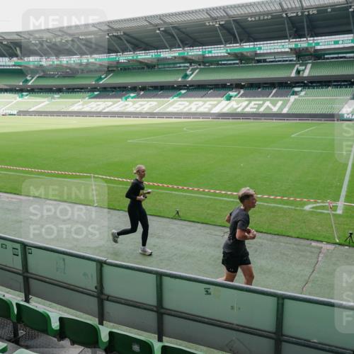 13.09.2026 - 21. swb-Marathon Bremen Michael Burmester http://msf.ph/oto/10489267 13.09.2026 10:43:42 Laufen im Stadion 10002, 10004, 10005, 10148, 10176, 10271, 10295, 10303, 10325, 10330, 10335, 10361, 10362, 10402, 10459, 10474, 10490, 10491, 10513, 10557, 10572, 10605, 10606, 10629, 10665, 10752, 10756, 10773, 10779, 10784, 10805, 10854, 10880, 10882, 10899, 10900, 10997, 10999, 11026, 11027, 11041, 11078, 11090, 11097, 11098, 11140, 11173, 11192, 11217, 11233, 11264, 11274, 11307, 11333, 11337, 11355, 11385, 11408, 11448, 11456, 11461, 11482, 11535, 11943 meine-sportfotos.de