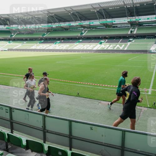13.09.2026 - 21. swb-Marathon Bremen Michael Burmester http://msf.ph/oto/10489272 13.09.2026 10:43:48 Laufen im Stadion 10002, 10004, 10005, 10176, 10191, 10192, 10271, 10295, 10303, 10325, 10330, 10335, 10361, 10362, 10402, 10459, 10474, 10491, 10513, 10557, 10572, 10605, 10606, 10629, 10665, 10752, 10756, 10773, 10779, 10784, 10805, 10880, 10882, 10899, 10900, 10997, 10999, 11026, 11027, 11041, 11078, 11140, 11173, 11217, 11233, 11264, 11274, 11307, 11333, 11337, 11355, 11385, 11408, 11448, 11456, 11461, 11482, 11535, 11629, 11943, 12311 meine-sportfotos.de