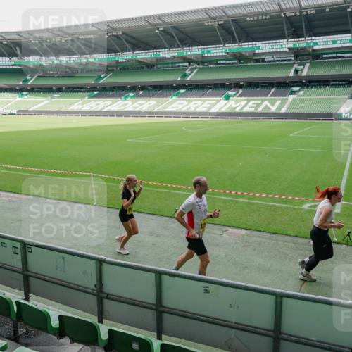 13.09.2026 - 21. swb-Marathon Bremen Michael Burmester http://msf.ph/oto/10489279 13.09.2026 10:43:55 Laufen im Stadion 10002, 10004, 10005, 10176, 10191, 10192, 10271, 10295, 10303, 10325, 10330, 10335, 10361, 10362, 10402, 10459, 10474, 10491, 10513, 10557, 10572, 10605, 10606, 10629, 10752, 10756, 10773, 10779, 10784, 10805, 10880, 10882, 10899, 10900, 10997, 10999, 11026, 11041, 11078, 11173, 11217, 11233, 11264, 11274, 11307, 11333, 11337, 11355, 11385, 11408, 11448, 11456, 11461, 11482, 11535, 11629, 11943, 12311, 10163 meine-sportfotos.de