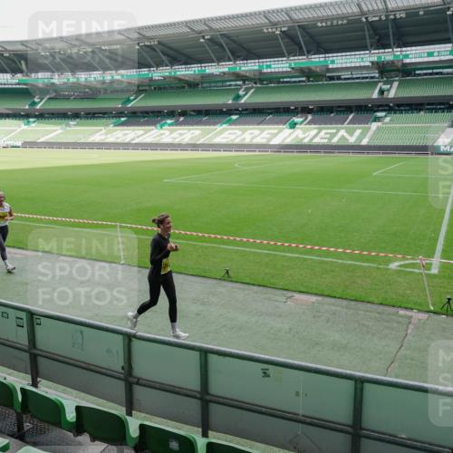 13.09.2026 - 21. swb-Marathon Bremen Michael Burmester http://msf.ph/oto/10489297 13.09.2026 10:44:31 Laufen im Stadion 10002, 10004, 10005, 10176, 10191, 10192, 10194, 10271, 10295, 10325, 10335, 10344, 10402, 10459, 10474, 10513, 10568, 10600, 10605, 10606, 10629, 10679, 10713, 10756, 10779, 10882, 10899, 10900, 10979, 10997, 10999, 11081, 11217, 11233, 11264, 11307, 11333, 11337, 11355, 11385, 11408, 11448, 11456, 11461, 11482, 11495, 11535, 11629, 11808, 11932, 11943, 12057, 12089, 12151, 12224, 12226, 12311, 12321, 10163 meine-sportfotos.de
