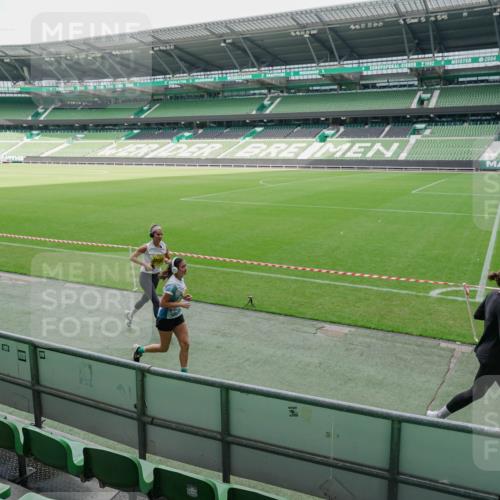 13.09.2026 - 21. swb-Marathon Bremen Michael Burmester http://msf.ph/oto/10489298 13.09.2026 10:44:33 Laufen im Stadion 10004, 10005, 10137, 10176, 10191, 10192, 10194, 10271, 10295, 10325, 10335, 10344, 10402, 10459, 10474, 10513, 10568, 10600, 10605, 10606, 10629, 10679, 10713, 10756, 10779, 10882, 10899, 10900, 10979, 10997, 10999, 11081, 11200, 11217, 11233, 11264, 11307, 11333, 11337, 11355, 11385, 11408, 11448, 11456, 11461, 11482, 11495, 11535, 11629, 11808, 11932, 11943, 12057, 12089, 12151, 12224, 12226, 12311, 12321, 12539, 10163 meine-sportfotos.de