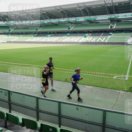 13.09.2026 - 21. swb-Marathon Bremen Michael Burmester http://msf.ph/oto/10489305 13.09.2026 10:44:47 Laufen im Stadion 10004, 10005, 10137, 10176, 10191, 10192, 10194, 10202, 10242, 10271, 10295, 10325, 10335, 10344, 10402, 10430, 10459, 10513, 10524, 10568, 10600, 10605, 10606, 10629, 10679, 10713, 10756, 10779, 10882, 10899, 10900, 10979, 10997, 10999, 11081, 11200, 11217, 11233, 11264, 11307, 11333, 11337, 11355, 11385, 11408, 11448, 11456, 11461, 11482, 11495, 11535, 11629, 11808, 11932, 11943, 12057, 12089, 12151, 12153, 12224, 12226, 12311, 12321, 12539, 10163 meine-sportfotos.de