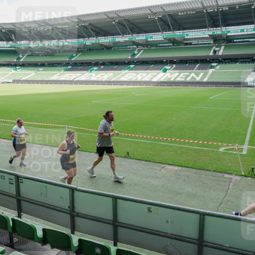 13.09.2026 - 21. swb-Marathon Bremen Michael Burmester http://msf.ph/oto/10489318 13.09.2026 10:45:13 Laufen im Stadion 10137, 10176, 10191, 10192, 10194, 10202, 10242, 10295, 10344, 10430, 10472, 10524, 10568, 10600, 10629, 10651, 10679, 10713, 10756, 10779, 10882, 10979, 10997, 10999, 11081, 11181, 11200, 11233, 11307, 11309, 11355, 11367, 11385, 11408, 11495, 11629, 11709, 11808, 11821, 11932, 11943, 12057, 12089, 12151, 12153, 12177, 12178, 12224, 12226, 12311, 12321, 12539, 10148, 10163, 10330 meine-sportfotos.de