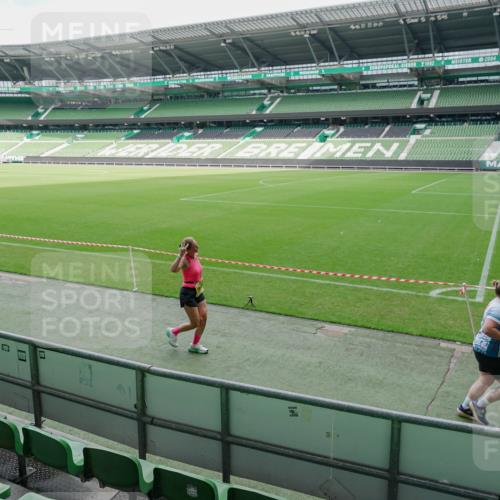 13.09.2026 - 21. swb-Marathon Bremen Michael Burmester http://msf.ph/oto/10489321 13.09.2026 10:45:16 Laufen im Stadion 10137, 10176, 10191, 10192, 10194, 10202, 10242, 10295, 10344, 10430, 10472, 10524, 10568, 10600, 10629, 10651, 10679, 10713, 10756, 10779, 10882, 10979, 10997, 10999, 11081, 11181, 11200, 11233, 11244, 11307, 11309, 11355, 11367, 11385, 11408, 11495, 11629, 11709, 11808, 11821, 11932, 11943, 12057, 12089, 12151, 12153, 12177, 12178, 12224, 12226, 12311, 12321, 12374, 12539, 10148, 10163, 10303, 10330 meine-sportfotos.de