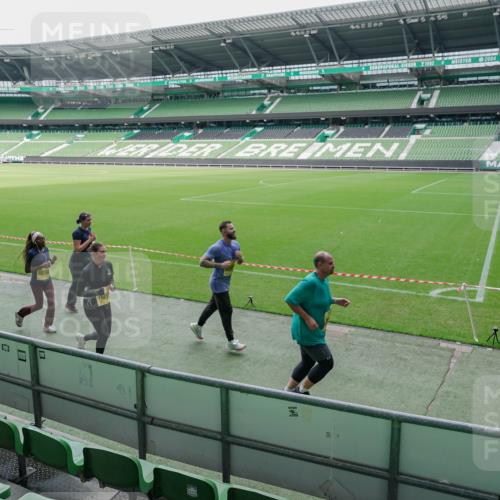 13.09.2026 - 21. swb-Marathon Bremen Michael Burmester http://msf.ph/oto/10489359 13.09.2026 10:46:30 Laufen im Stadion 10137, 10161, 10194, 10202, 10242, 10344, 10349, 10430, 10472, 10524, 10535, 10568, 10600, 10651, 10895, 10933, 10970, 10979, 11050, 11181, 11200, 11244, 11296, 11309, 11367, 11457, 11529, 11530, 11546, 11573, 11574, 11579, 11639, 11675, 11709, 11760, 11808, 11821, 12057, 12089, 12153, 12177, 12178, 12211, 12224, 12285, 12316, 12317, 12374, 12422, 12462, 12539, 10002, 10004, 10005, 10148, 10271, 10303, 10325, 10330, 10335, 10361, 10459, 10513, 10605, 10606 meine-sportfotos.de