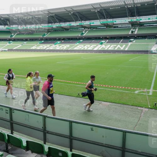 13.09.2026 - 21. swb-Marathon Bremen Michael Burmester http://msf.ph/oto/10489363 13.09.2026 10:46:38 Laufen im Stadion 10137, 10161, 10194, 10202, 10242, 10349, 10430, 10472, 10524, 10535, 10600, 10651, 10895, 10933, 10970, 11050, 11181, 11200, 11244, 11296, 11309, 11367, 11457, 11529, 11530, 11546, 11573, 11574, 11579, 11639, 11675, 11709, 11760, 11821, 12089, 12153, 12177, 12178, 12211, 12285, 12316, 12317, 12374, 12422, 12462, 12539, 10002, 10004, 10005, 10148, 10271, 10303, 10325, 10330, 10335, 10361, 10459, 10513, 10605, 10606, 10756, 10779, 10882, 10997 meine-sportfotos.de