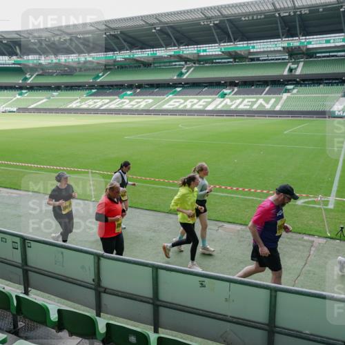 13.09.2026 - 21. swb-Marathon Bremen Michael Burmester http://msf.ph/oto/10489365 13.09.2026 10:46:39 Laufen im Stadion 10137, 10161, 10194, 10202, 10242, 10349, 10430, 10472, 10524, 10535, 10600, 10651, 10895, 10933, 10970, 11050, 11181, 11200, 11244, 11296, 11309, 11367, 11457, 11529, 11530, 11546, 11573, 11574, 11579, 11639, 11675, 11709, 11760, 11821, 12089, 12153, 12157, 12177, 12178, 12211, 12285, 12316, 12317, 12374, 12422, 12462, 12539, 10002, 10004, 10005, 10148, 10271, 10303, 10325, 10330, 10335, 10361, 10459, 10513, 10605, 10606, 10756, 10779, 10882, 10997 meine-sportfotos.de