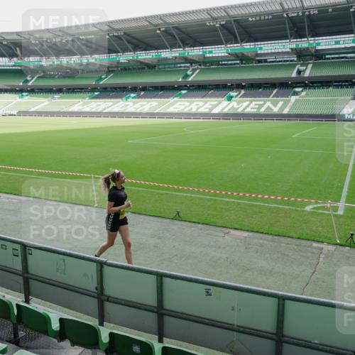 13.09.2026 - 21. swb-Marathon Bremen Michael Burmester http://msf.ph/oto/10489380 13.09.2026 10:46:56 Laufen im Stadion 10161, 10349, 10472, 10535, 10651, 10895, 10933, 10970, 11050, 11181, 11244, 11296, 11309, 11367, 11457, 11529, 11530, 11546, 11573, 11574, 11579, 11639, 11663, 11675, 11709, 11760, 11821, 12157, 12177, 12178, 12211, 12285, 12316, 12317, 12340, 12374, 12422, 12462, 10002, 10004, 10005, 10271, 10295, 10303, 10325, 10330, 10335, 10361, 10459, 10513, 10605, 10606, 10629, 10756, 10779, 10882, 10997, 10999, 11233 meine-sportfotos.de