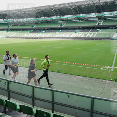 13.09.2026 - 21. swb-Marathon Bremen Michael Burmester http://msf.ph/oto/10489385 13.09.2026 10:47:10 Laufen im Stadion 10161, 10349, 10472, 10535, 10895, 10933, 10970, 11050, 11104, 11181, 11244, 11262, 11296, 11309, 11367, 11457, 11529, 11530, 11546, 11573, 11574, 11579, 11639, 11663, 11675, 11709, 11760, 11821, 12157, 12211, 12285, 12316, 12317, 12340, 12374, 12422, 12444, 12462, 10002, 10004, 10005, 10176, 10191, 10192, 10271, 10295, 10303, 10325, 10335, 10361, 10459, 10513, 10605, 10606, 10629, 10756, 10779, 10882, 10997, 10999, 11233 meine-sportfotos.de