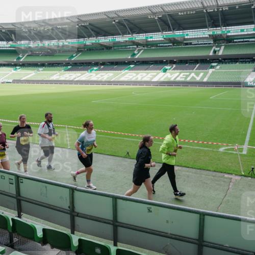 13.09.2026 - 21. swb-Marathon Bremen Michael Burmester http://msf.ph/oto/10489386 13.09.2026 10:47:11 Laufen im Stadion 10161, 10264, 10349, 10472, 10535, 10895, 10933, 10970, 11050, 11104, 11181, 11244, 11262, 11296, 11309, 11367, 11443, 11457, 11529, 11530, 11546, 11573, 11574, 11579, 11639, 11663, 11675, 11709, 11760, 11821, 12157, 12211, 12285, 12316, 12317, 12340, 12374, 12422, 12444, 12462, 10002, 10004, 10005, 10176, 10191, 10192, 10271, 10295, 10303, 10325, 10335, 10361, 10459, 10513, 10605, 10606, 10629, 10756, 10779, 10882, 10997, 10999, 11233 meine-sportfotos.de