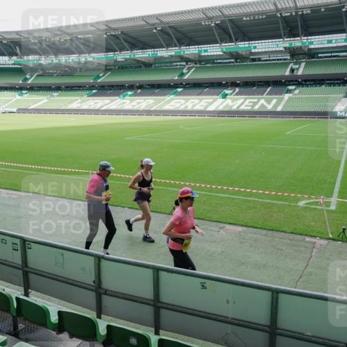 13.09.2026 - 21. swb-Marathon Bremen Michael Burmester http://msf.ph/oto/10489393 13.09.2026 10:47:21 Laufen im Stadion 10161, 10264, 10349, 10535, 10732, 10895, 10933, 10970, 11050, 11104, 11181, 11244, 11262, 11296, 11423, 11443, 11457, 11529, 11530, 11546, 11573, 11574, 11579, 11639, 11663, 11675, 11698, 11760, 12157, 12211, 12285, 12316, 12317, 12340, 12374, 12422, 12444, 12462, 12472, 10002, 10004, 10005, 10176, 10191, 10192, 10271, 10295, 10325, 10335, 10361, 10459, 10513, 10605, 10606, 10629, 10756, 10779, 10882, 10997, 10999, 11233 meine-sportfotos.de