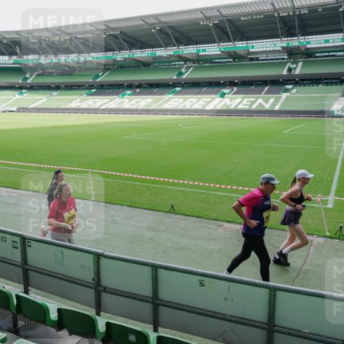 13.09.2026 - 21. swb-Marathon Bremen Michael Burmester http://msf.ph/oto/10489395 13.09.2026 10:47:23 Laufen im Stadion 10161, 10264, 10292, 10349, 10535, 10732, 10895, 10925, 10933, 10970, 11050, 11104, 11181, 11244, 11262, 11296, 11423, 11443, 11457, 11529, 11530, 11546, 11573, 11574, 11579, 11639, 11663, 11675, 11698, 11760, 12083, 12157, 12211, 12285, 12316, 12317, 12340, 12374, 12422, 12444, 12462, 12472, 10002, 10004, 10005, 10176, 10191, 10192, 10271, 10295, 10325, 10335, 10361, 10459, 10513, 10605, 10606, 10629, 10756, 10779, 10882, 10997, 10999, 11233 meine-sportfotos.de