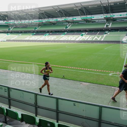 13.09.2026 - 21. swb-Marathon Bremen Michael Burmester http://msf.ph/oto/10489400 13.09.2026 10:47:39 Laufen im Stadion 10161, 10264, 10292, 10349, 10440, 10535, 10732, 10789, 10895, 10925, 10933, 10970, 11104, 11262, 11296, 11423, 11443, 11457, 11529, 11530, 11546, 11573, 11579, 11639, 11663, 11675, 11698, 12083, 12157, 12211, 12316, 12317, 12340, 12422, 12444, 12471, 12472, 12561, 10002, 10004, 10005, 10176, 10191, 10192, 10271, 10295, 10325, 10335, 10459, 10513, 10605, 10606, 10629, 10679, 10713, 10756, 10779, 10882, 10997, 10999, 11081, 11233, 11495 meine-sportfotos.de