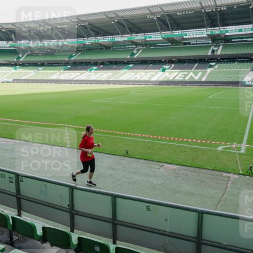 13.09.2026 - 21. swb-Marathon Bremen Michael Burmester http://msf.ph/oto/10489409 13.09.2026 10:48:11 Laufen im Stadion 10264, 10292, 10349, 10407, 10440, 10732, 10789, 10925, 10933, 11104, 11262, 11423, 11443, 11541, 11573, 11579, 11639, 11663, 11698, 11980, 12083, 12157, 12340, 12444, 12471, 12472, 12542, 12561, 10137, 10176, 10191, 10192, 10194, 10202, 10242, 10295, 10325, 10335, 10344, 10430, 10459, 10513, 10524, 10568, 10600, 10605, 10606, 10629, 10651, 10679, 10713, 10756, 10779, 10882, 10979, 10997, 10999, 11081, 11200, 11233, 11495, 12089, 12153 meine-sportfotos.de