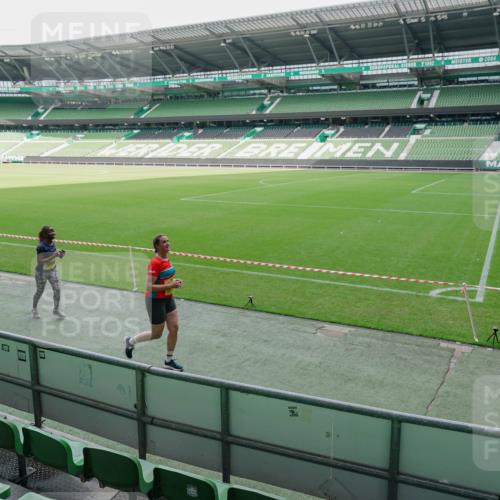 13.09.2026 - 21. swb-Marathon Bremen Michael Burmester http://msf.ph/oto/10489411 13.09.2026 10:48:24 Laufen im Stadion 10264, 10292, 10349, 10407, 10413, 10440, 10732, 10754, 10789, 10925, 10933, 11104, 11262, 11423, 11443, 11541, 11663, 11698, 11942, 11980, 12083, 12157, 12340, 12444, 12471, 12472, 12542, 12561, 10137, 10176, 10191, 10192, 10194, 10202, 10242, 10295, 10344, 10430, 10524, 10568, 10600, 10629, 10651, 10679, 10713, 10756, 10779, 10882, 10979, 10997, 10999, 11081, 11200, 11233, 11309, 11367, 11495, 12089, 12153, 12177, 12178 meine-sportfotos.de