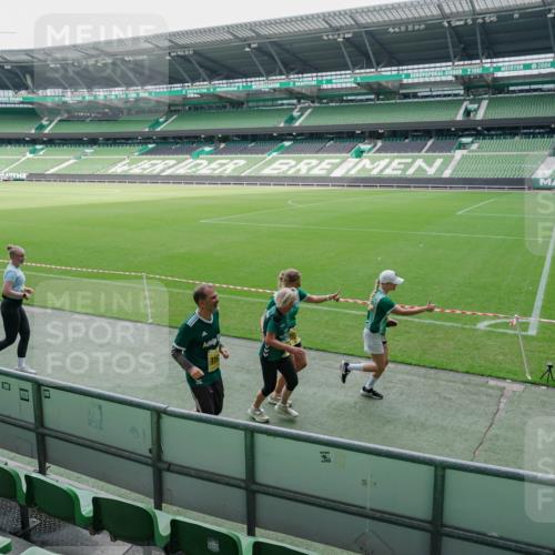 13.09.2026 - 21. swb-Marathon Bremen Michael Burmester http://msf.ph/oto/10489433 13.09.2026 10:49:58 Laufen im Stadion 10413, 10627, 10667, 10710, 10754, 11031, 11254, 11266, 11541, 11712, 11780, 11851, 11942, 11980, 12440, 10161, 10202, 10242, 10349, 10430, 10472, 10524, 10535, 10651, 10895, 10933, 10970, 11050, 11181, 11244, 11296, 11309, 11367, 11457, 11529, 11530, 11546, 11573, 11574, 11579, 11639, 11675, 11709, 11760, 11821, 12153, 12177, 12178 meine-sportfotos.de