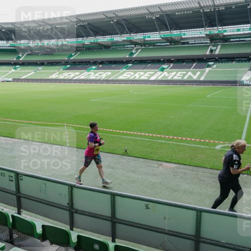 13.09.2026 - 21. swb-Marathon Bremen Michael Burmester http://msf.ph/oto/10489437 13.09.2026 10:50:13 Laufen im Stadion 10413, 10573, 10627, 10667, 10710, 10754, 11031, 11254, 11266, 11712, 11780, 11851, 11942, 12440, 10161, 10349, 10472, 10535, 10895, 10933, 10970, 11050, 11181, 11244, 11296, 11309, 11367, 11457, 11529, 11530, 11546, 11573, 11574, 11579, 11639, 11675, 11709, 11760, 11821, 12157, 12177, 12178 meine-sportfotos.de