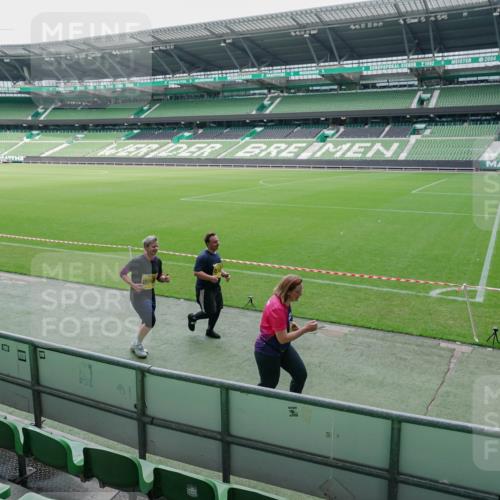 13.09.2026 - 21. swb-Marathon Bremen Michael Burmester http://msf.ph/oto/10489440 13.09.2026 10:50:40 Laufen im Stadion 10533, 10534, 10573, 10627, 10667, 10710, 11031, 11266, 11352, 11496, 11712, 11780, 11807, 12377, 12408, 12440, 12535, 10161, 10264, 10349, 10535, 10895, 10933, 10970, 11050, 11104, 11262, 11296, 11443, 11457, 11529, 11530, 11546, 11573, 11579, 11639, 11663, 11675, 11698, 11760, 12157, 12340, 12444 meine-sportfotos.de