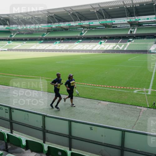 13.09.2026 - 21. swb-Marathon Bremen Michael Burmester http://msf.ph/oto/10489490 13.09.2026 11:02:50 Laufen im Stadion 11523, 11580, 12562, 11640 meine-sportfotos.de