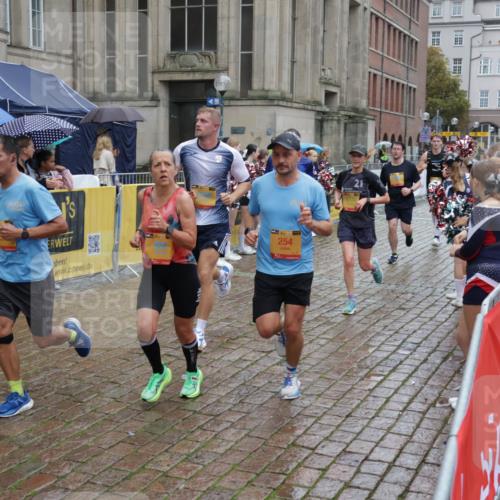 13.09.2026 - Kiel Lauf Yannick Fuchs http://msf.ph/oto/10489630 13.09.2026 11:42:11 Laufen 254 meine-sportfotos.de